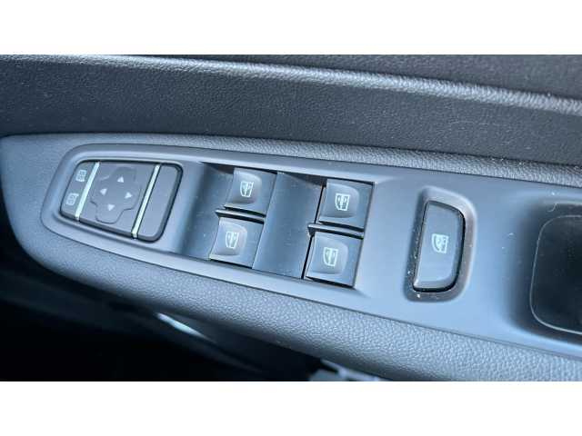 Renault Captur CAPTUR 0.9 TCE 90 Iconic 5dr 