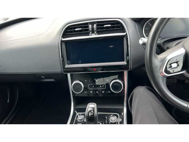 Jaguar XE XE 2.0d S 4dr Auto 