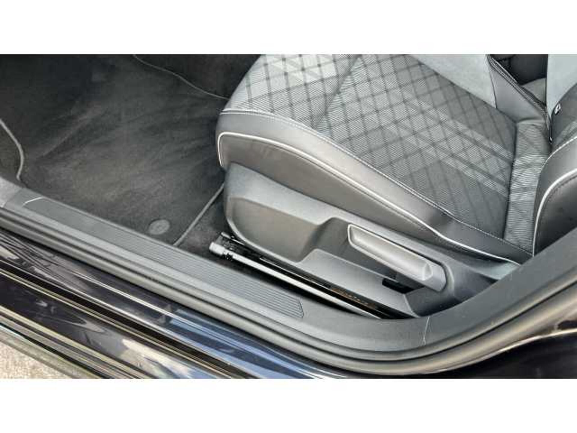 Volkswagen Golf GOLF 1.5 TSI 150 R-Line 5dr 