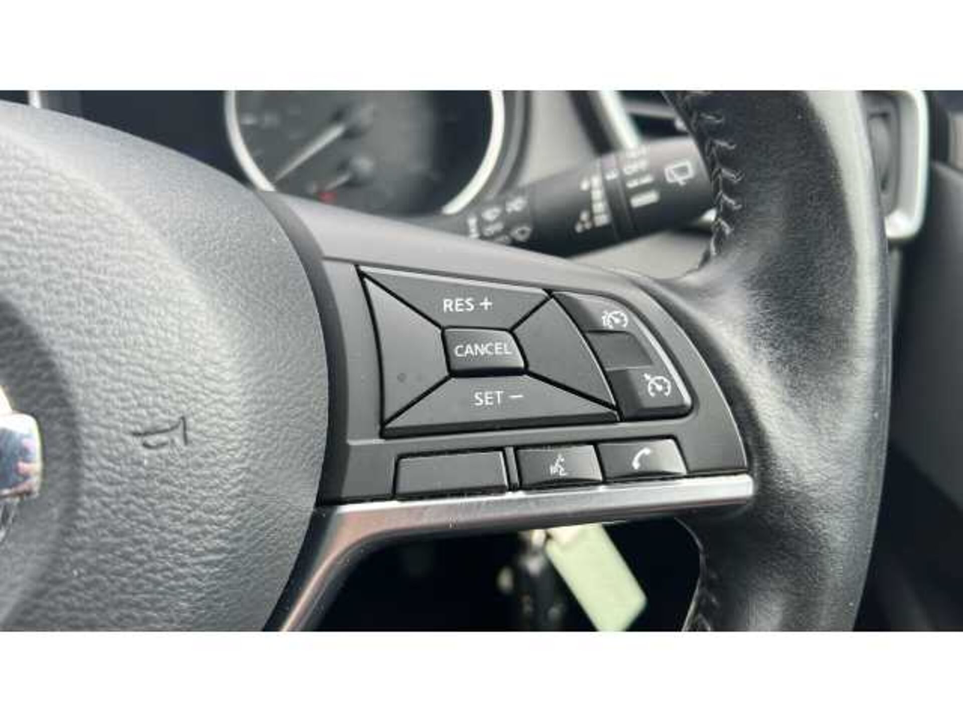 Nissan Qashqai QASHQAI 1.3 DiG-T Acenta Premium 5dr 