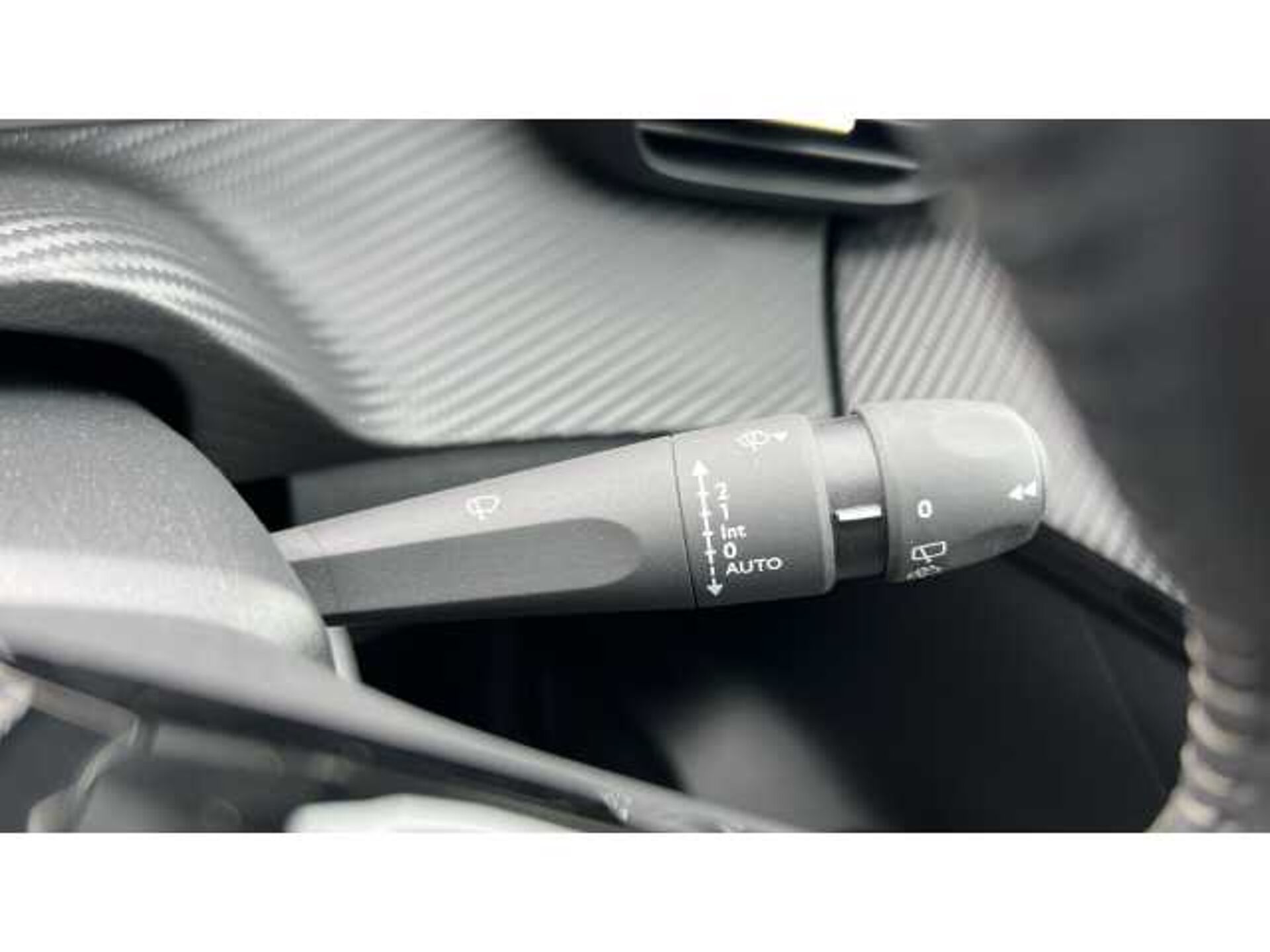 Peugeot 208 208 1.2 PureTech 100 Allure Premium + 5dr 
