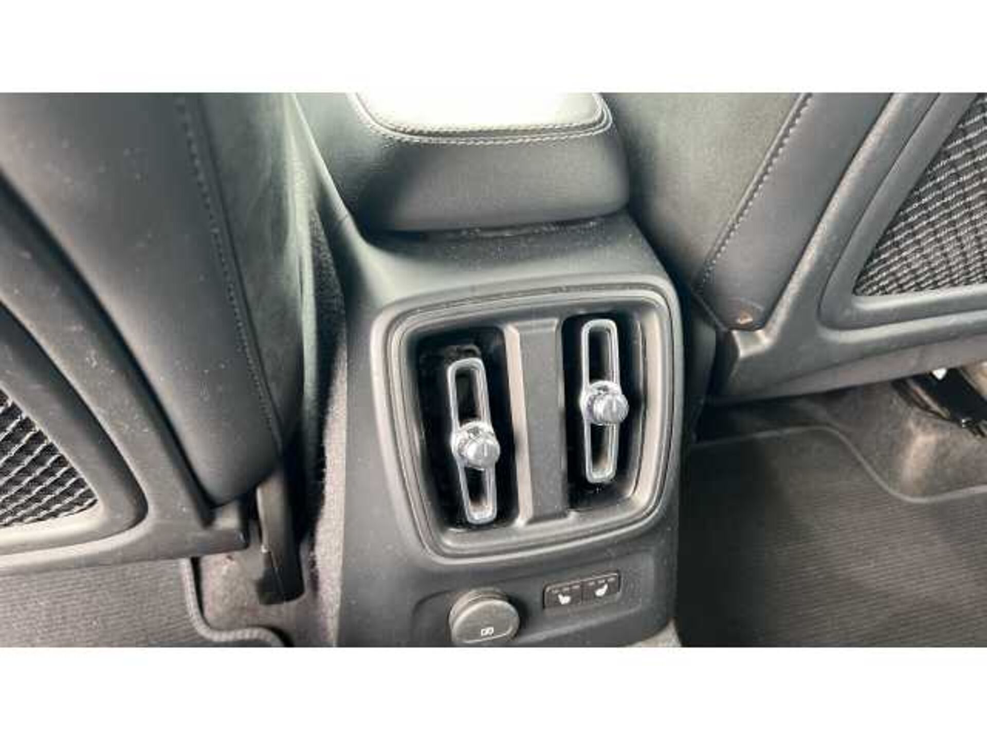 Volvo XC40 XC40 1.5 T5 Recharge PHEV R DESIGN Pro 5dr Auto 