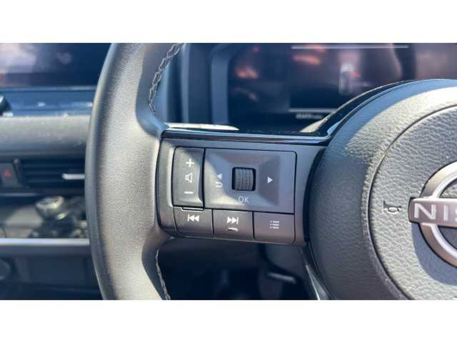 Nissan Qashqai QASHQAI 1.3 DiG-T MH N-Connecta 5dr 