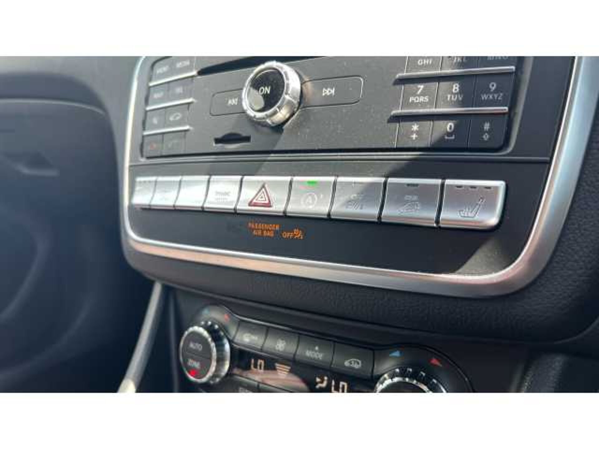 Mercedes-Benz GLA 220 GLA 220d 4Matic AMG Line Premium 5dr Auto 