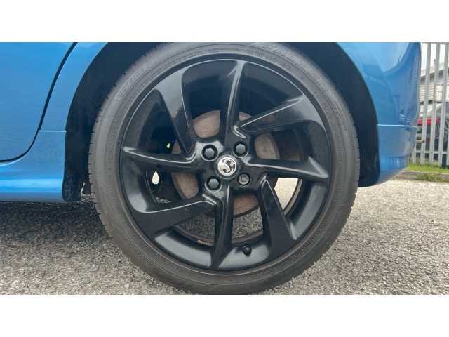 Vauxhall Corsa C CORSA 1.4 SRi Vx-line Nav Black 5dr 