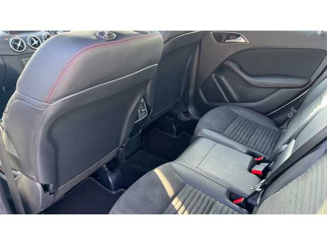 Mercedes-Benz B CLASS B200d AMG Line Premium Plus 5dr Auto 