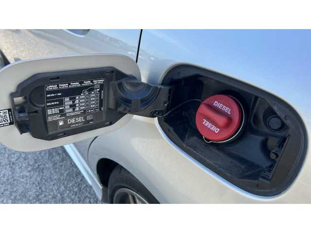 Mercedes-Benz B CLASS B200d AMG Line Premium Plus 5dr Auto 