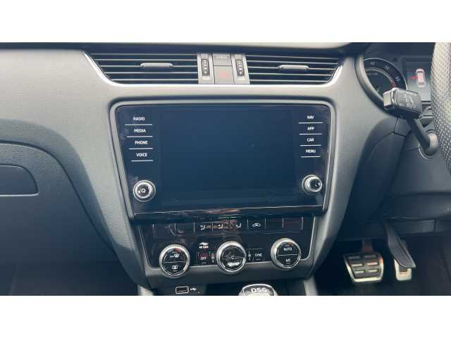 SKODA Octavia OCTAVIA 2.0 TSI vRS 5dr DSG 