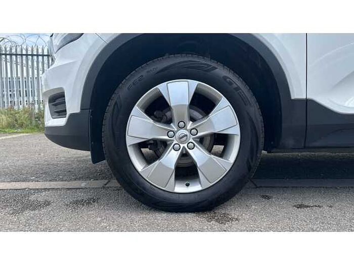 Volvo XC40 XC40 1.5 T3 Momentum 5dr 