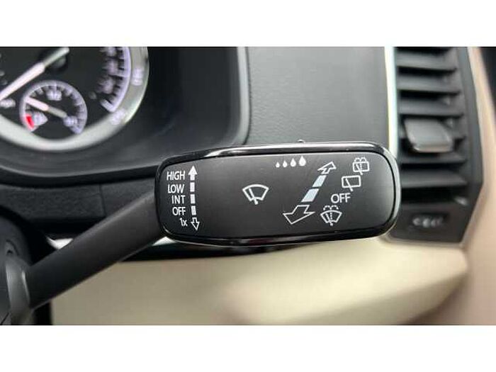 SKODA Karoq 1.0 TSI SE L 5dr 