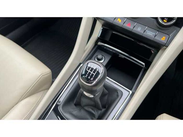 SKODA Karoq 1.0 TSI SE L 5dr 