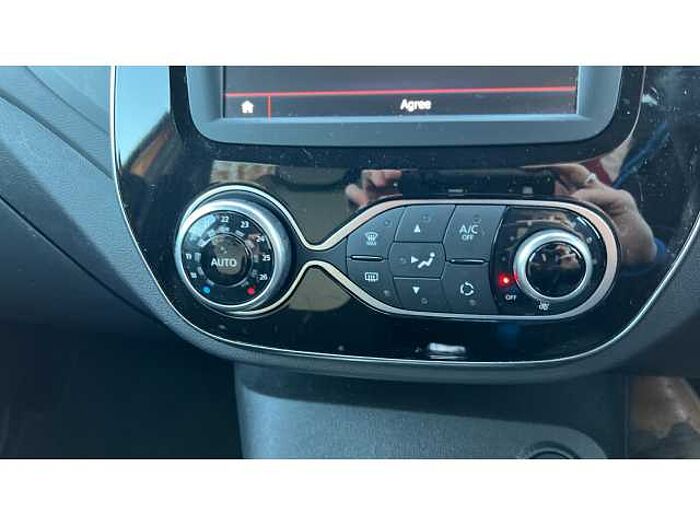 Renault Captur 0.9 TCE 90 Iconic 5dr 