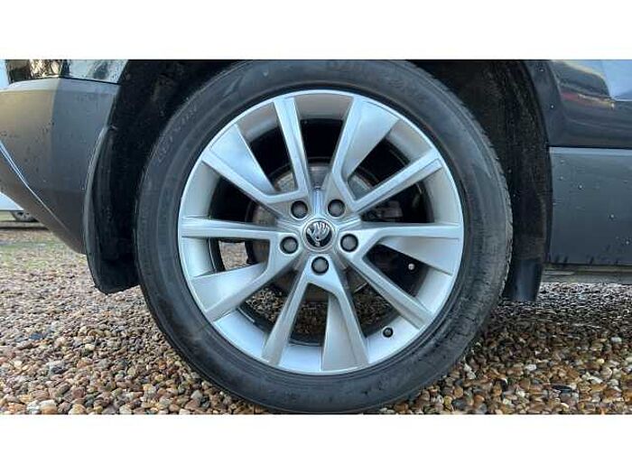 SKODA Karoq KAROQ 2.0 TDI SE L 4x4 5dr DSG 