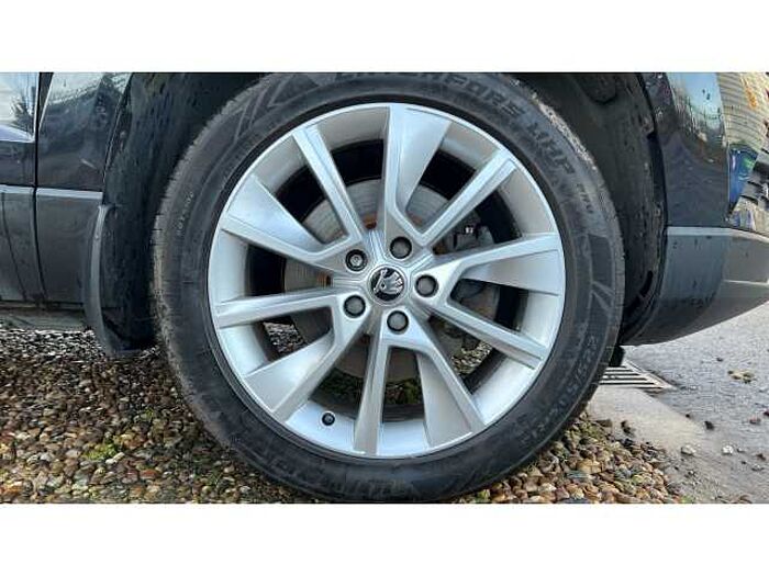 SKODA Karoq KAROQ 2.0 TDI SE L 4x4 5dr DSG 