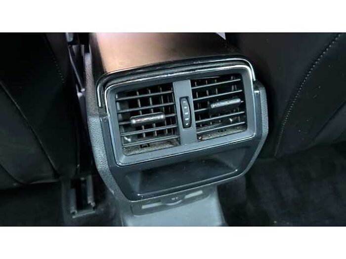 SKODA Karoq KAROQ 2.0 TDI SE L 4x4 5dr DSG 