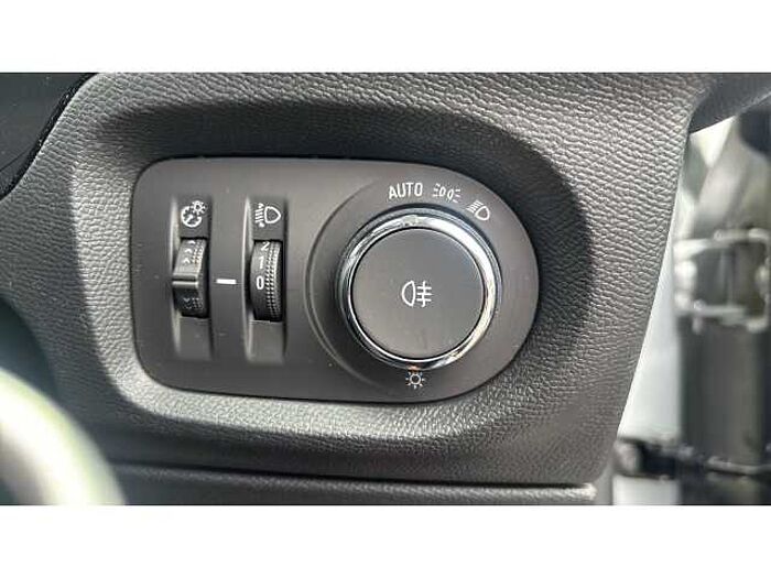 Vauxhall Corsa CORSA 1.2 SE Edition 5dr 