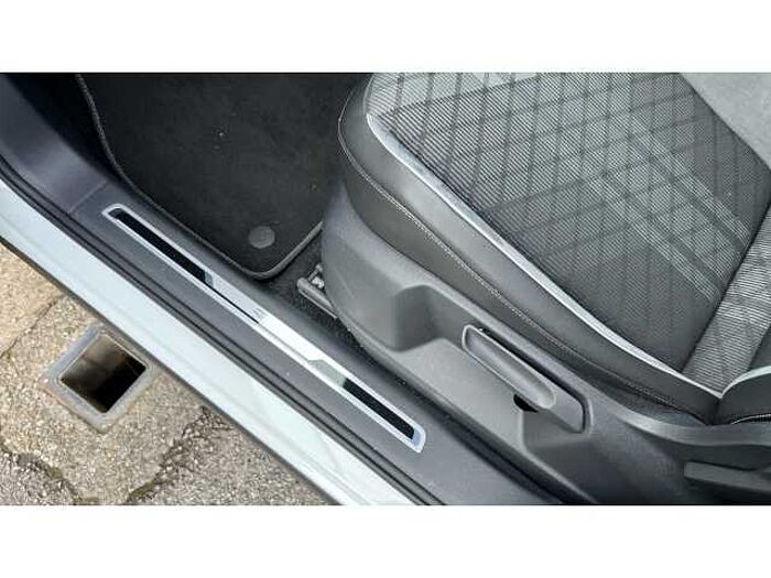 Volkswagen Tiguan TIGUAN 1.5 TSI 150 R-Line 5dr DSG 