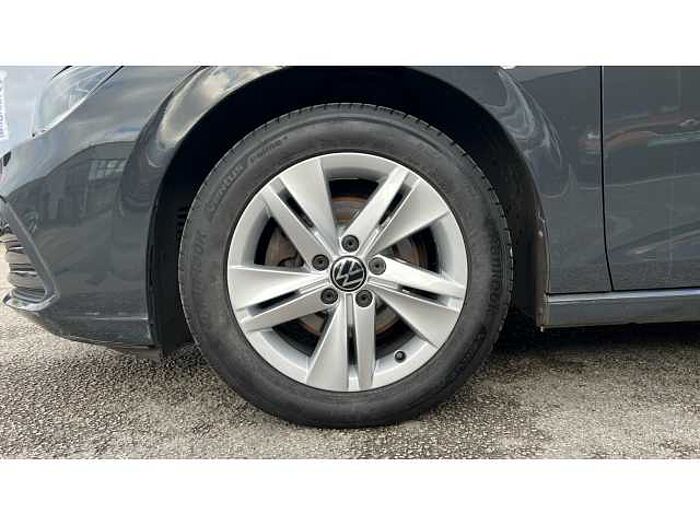 Volkswagen Golf 1.5 TSI 150 Life 5dr 