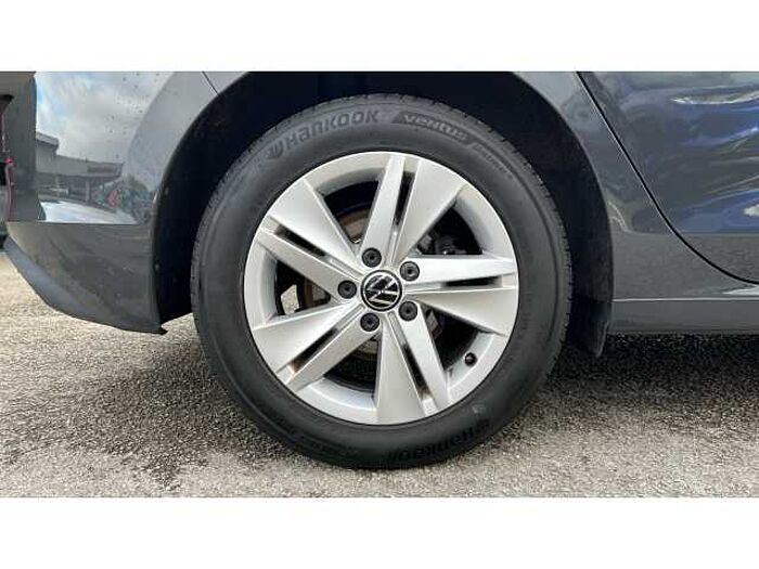 Volkswagen Golf 1.5 TSI 150 Life 5dr 