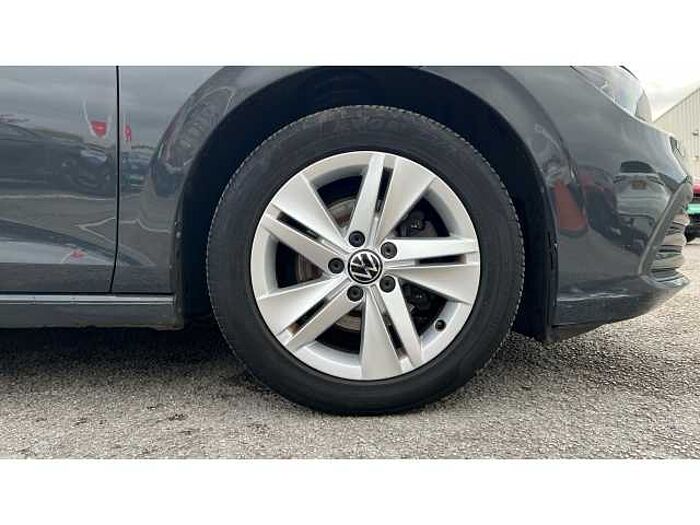 Volkswagen Golf 1.5 TSI 150 Life 5dr 