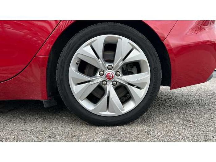 Jaguar XE 2.0d S 4dr Auto 