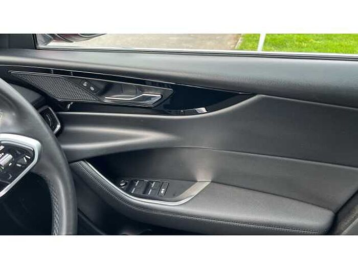 Jaguar XE 2.0d S 4dr Auto 