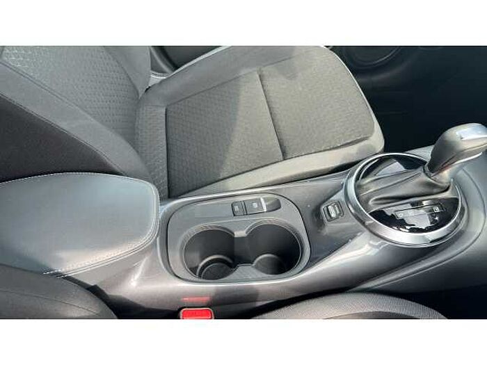 Nissan Juke JUKE 1.0 DiG-T 114 N-Connecta 5dr DCT 