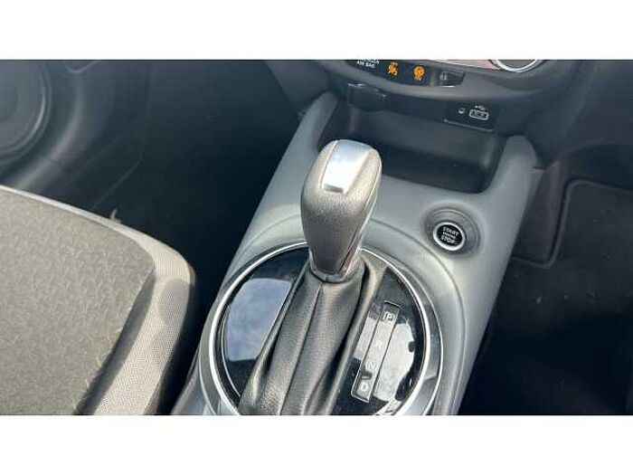 Nissan Juke JUKE 1.0 DiG-T 114 N-Connecta 5dr DCT 