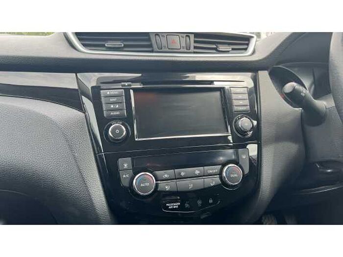 Nissan Qashqai QASHQAI 1.3 DiG-T Acenta Premium 5dr 