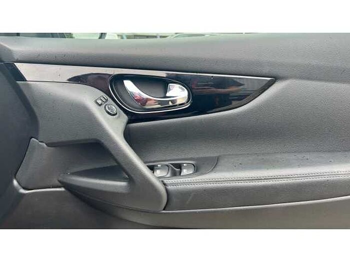 Nissan Qashqai QASHQAI 1.3 DiG-T Acenta Premium 5dr 