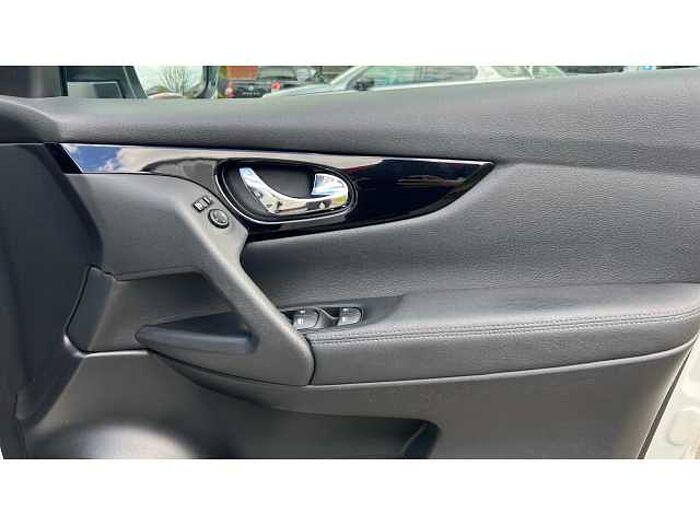 Nissan Qashqai QASHQAI 1.5 dCi 115 N-Connecta 5dr 