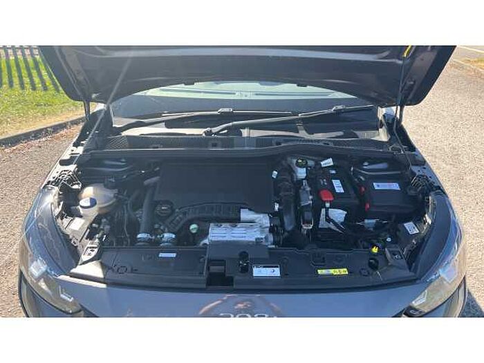 Peugeot 208 208 1.2 PureTech 100 Allure 5dr 