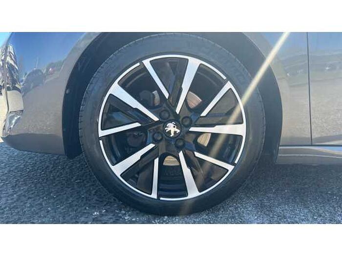 Peugeot 208 208 1.2 PureTech 100 Allure 5dr 