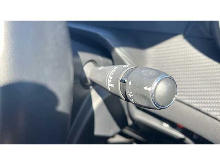 Peugeot 208 208 1.2 PureTech 100 Allure 5dr 