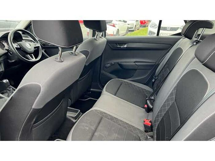 SKODA Fabia FABIA 1.0 MPI SE 5dr 