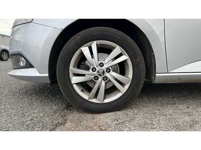 SKODA Fabia FABIA 1.0 MPI SE 5dr 