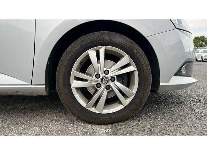 SKODA Fabia FABIA 1.0 MPI SE 5dr 