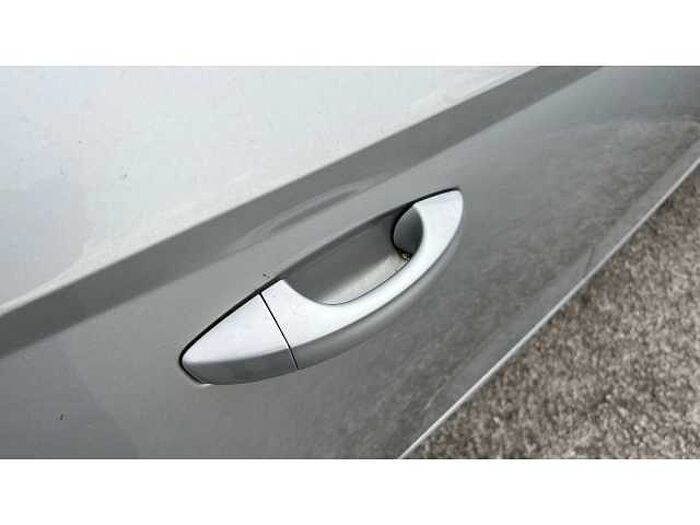 SKODA Fabia FABIA 1.0 MPI SE 5dr 