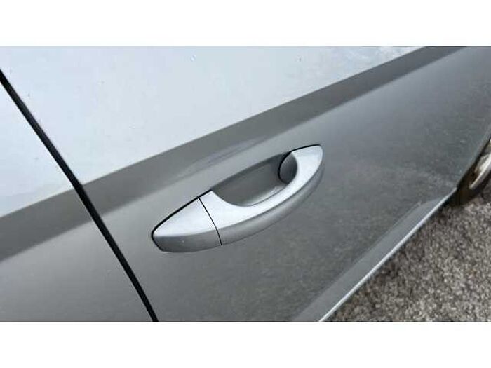 SKODA Fabia FABIA 1.0 MPI SE 5dr 