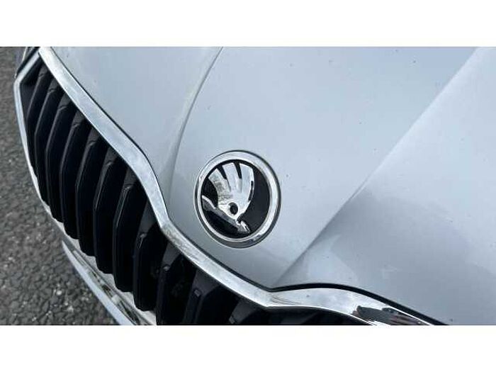 SKODA Fabia FABIA 1.0 MPI SE 5dr 