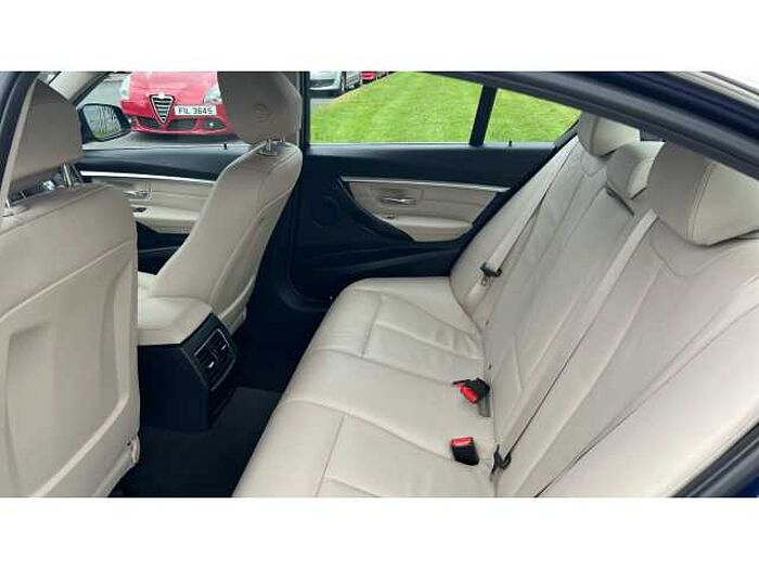 BMW 3 SERIES 320d Luxury 4dr Step Auto 