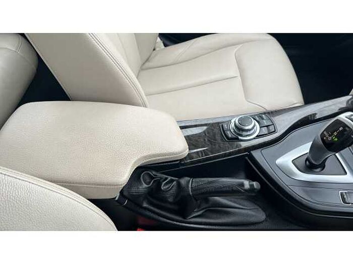 BMW 3 SERIES 320d Luxury 4dr Step Auto 