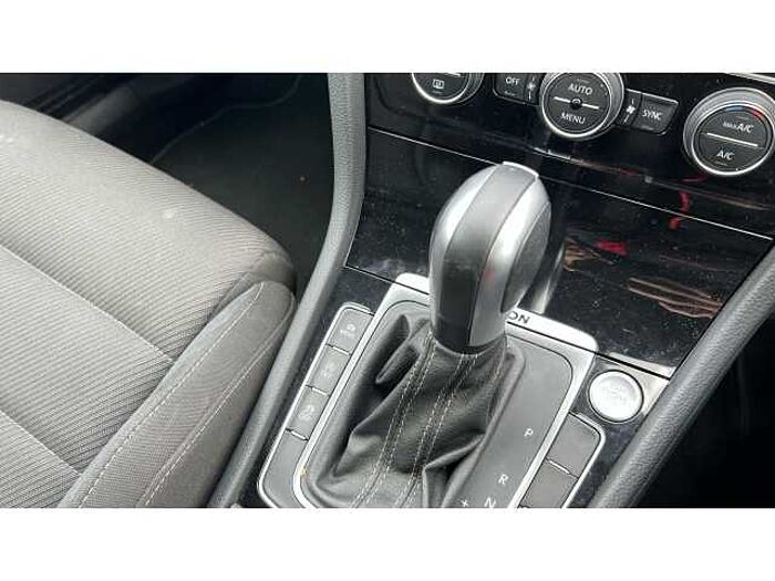 Volkswagen Golf GOLF 2.0 TSI 300 R 5dr 4MOTION DSG 