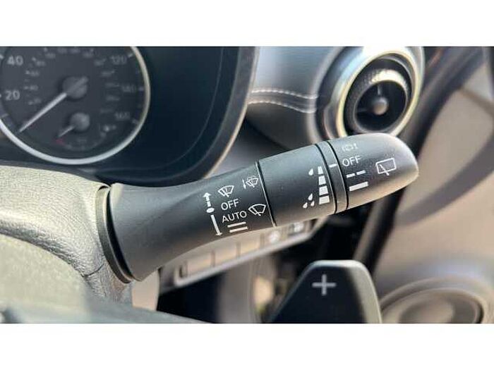 Nissan Juke JUKE 1.0 DiG-T N-Connecta 5dr DCT 