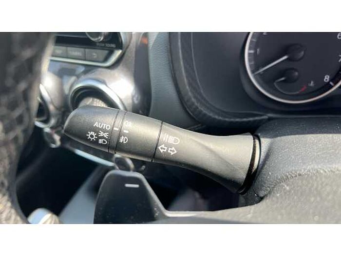 Nissan Juke JUKE 1.0 DiG-T N-Connecta 5dr DCT 