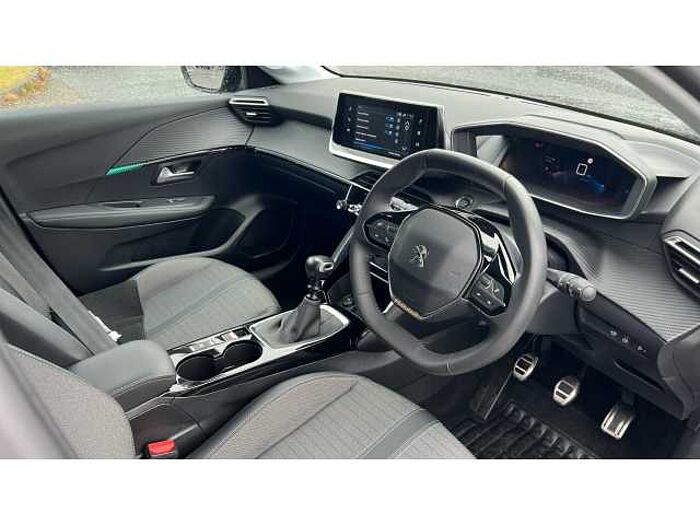 Peugeot 208 208 1.2 PureTech 100 Allure Premium + 5dr 