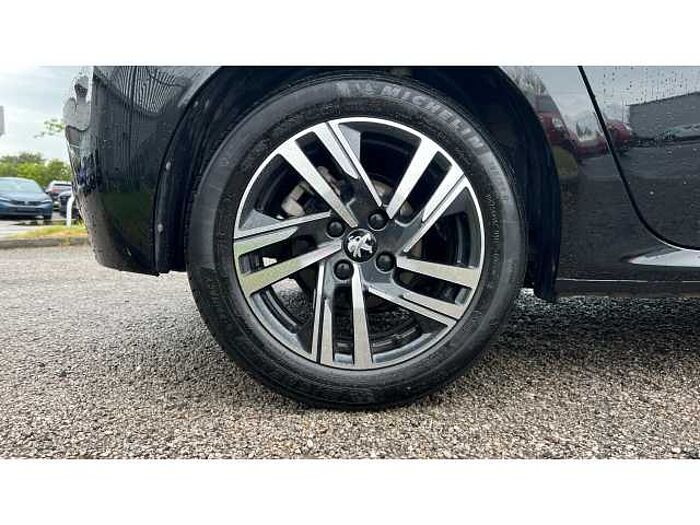 Peugeot 208 208 1.2 PureTech 100 Allure Premium + 5dr 