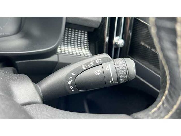 Volvo XC40 XC40 1.5 T5 Recharge PHEV R DESIGN Pro 5dr Auto 