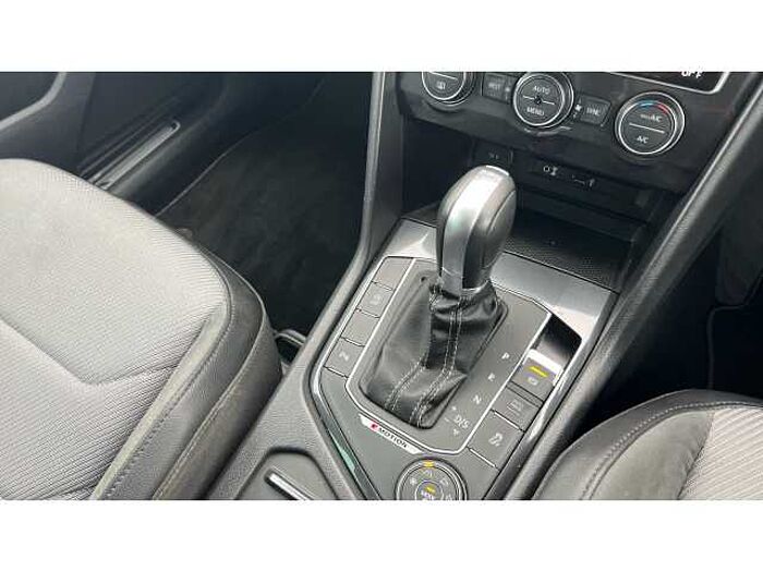 Volkswagen Tiguan TIGUAN 2.0 TDi 150 4Motion R-Line 5dr DSG 