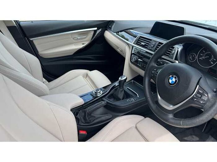 BMW 3 SERIES 320i Sport 4dr 